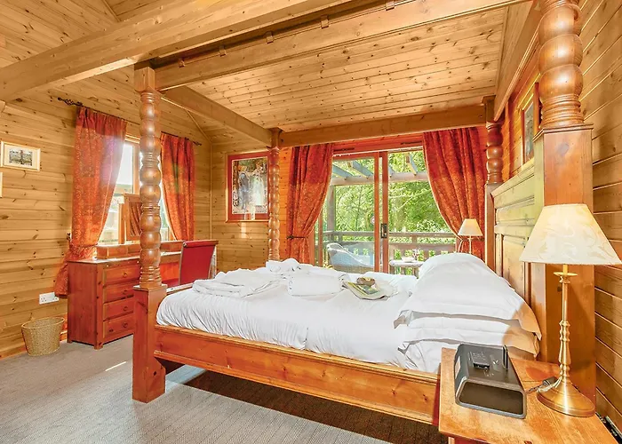Tilford Woods Lodge Retreat